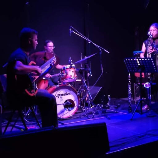 Jazz trio w/Rebecca Trescher & Panos Kokkinis @sixdogs Athens